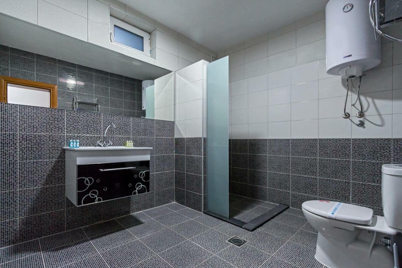 Upper Gate Apartments Ochryda Zewnętrze zdjęcie