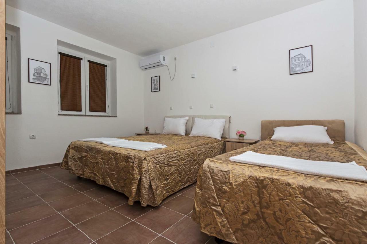Upper Gate Apartments Ochryda Zewnętrze zdjęcie